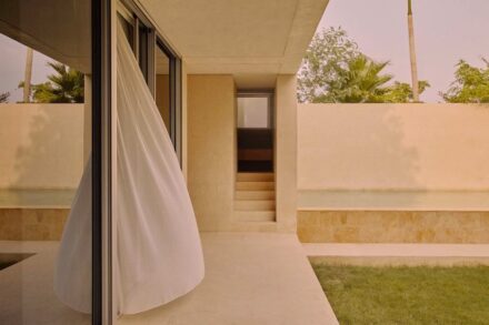 Italian limestone from Grassi Pietre for a modern villa in Jeddah, Saudi Arabia