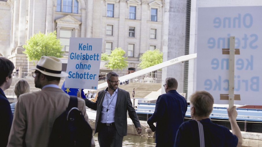 Die deutsche Gesteinsindustrie macht aufmerksam auf die zentrale Bedeutung von Sand, Kies und Naturstein für Wohnungsbau, Infrastruktur und Energiewende