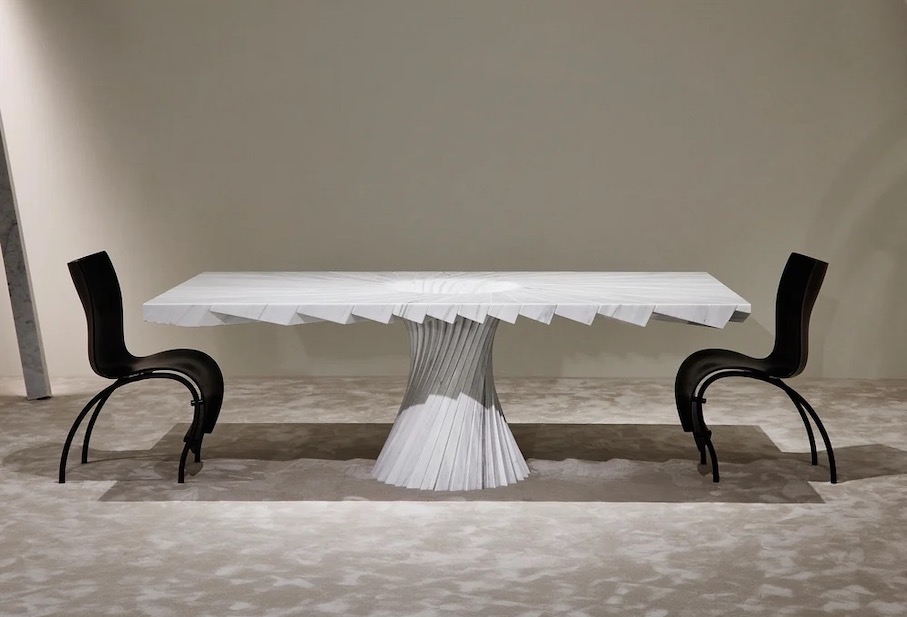 Design: Paul Cocksedge. THE LEANING TABLE.