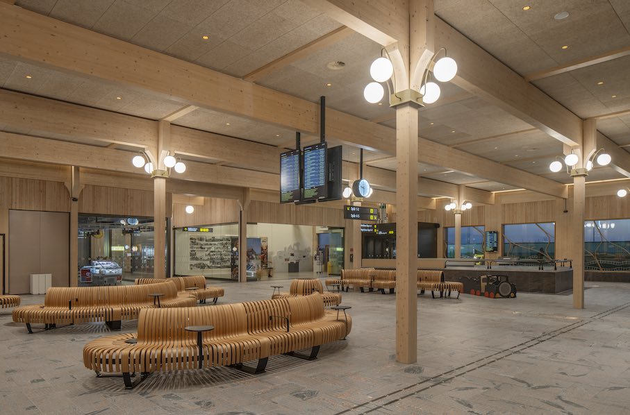 Der neue Bahnhof in Varberg in Schweden.