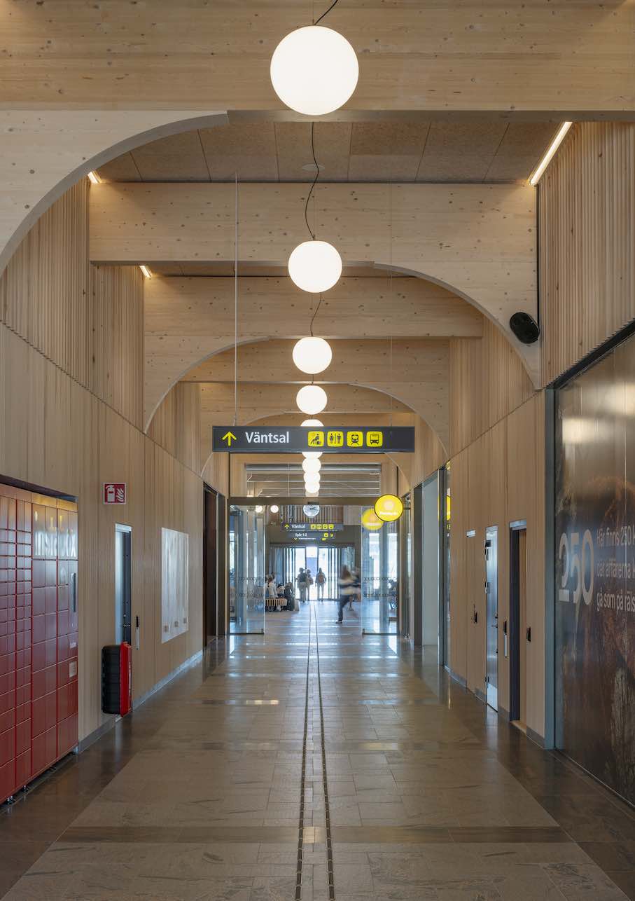 Der neue Bahnhof in Varberg in Schweden.
