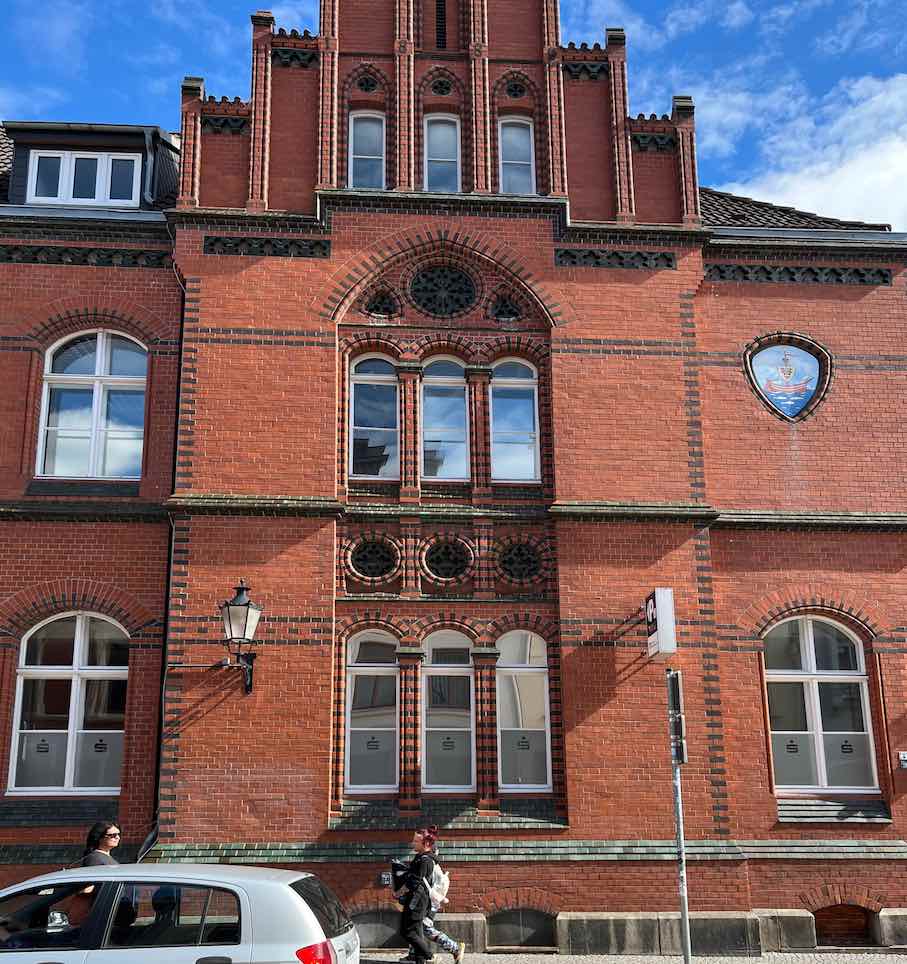Fassadenkunst in Wismar.