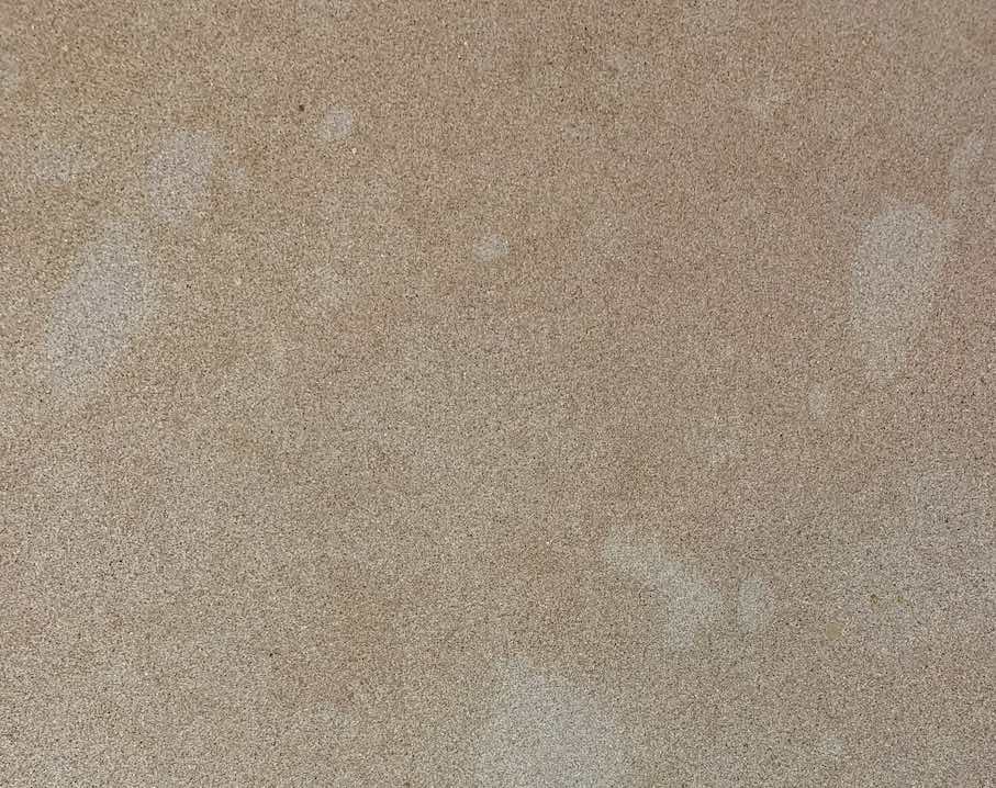 New in the Stone Finder: SUNSTONE from Piedra Natural Rubio, a Spanish sandstone with pinkish and yellowish tones, especially appreciated in restoration projects, providing visual continuity